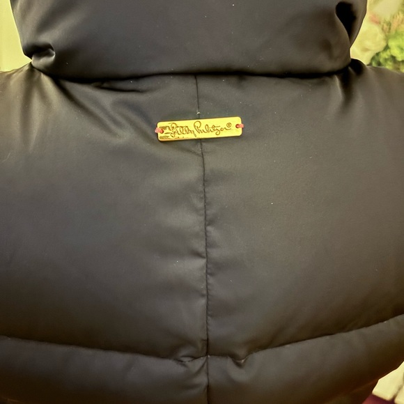 Lilly Pulitzer Black Quilted Puffer Vest with High Collar - Picture 4 of 6